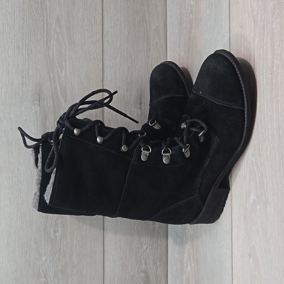 UGG Australia Women Gradin Combat Lace Up Leather Boots Chunky Shoes sz 7.5 - Picture 2 of 13